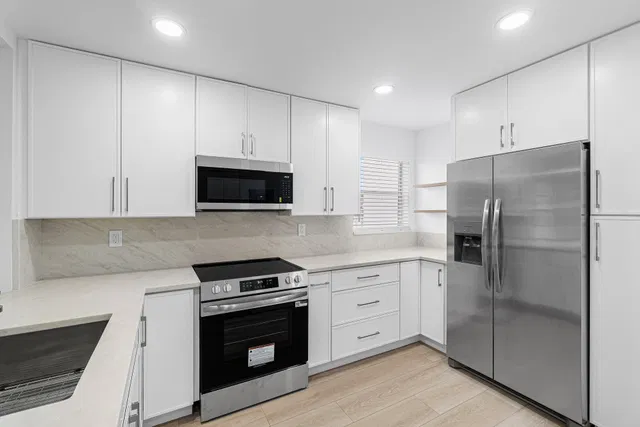 Unit 2080 photo 4