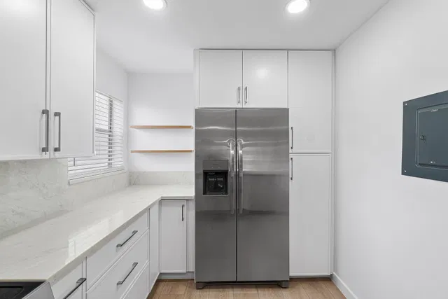 Unit 2080 photo 5
