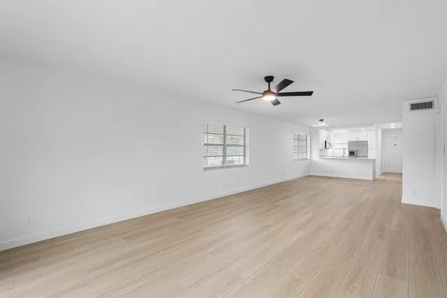 Unit 2080 photo 6