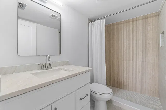 Unit 2080 photo 8