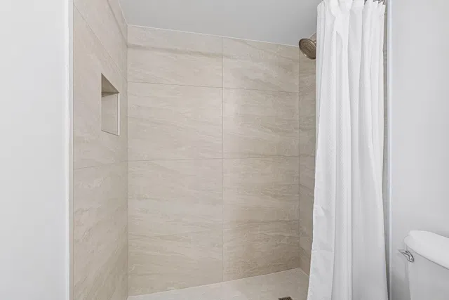 Unit 2080 photo 20