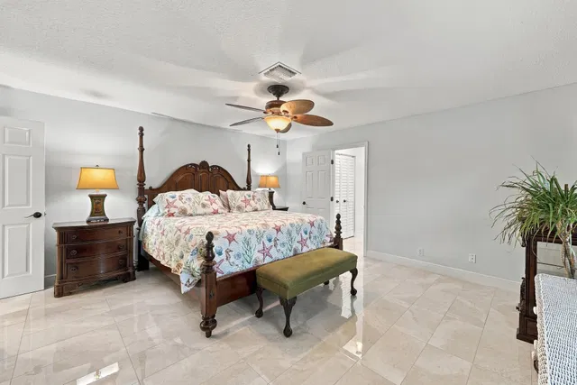 Residence photo 19