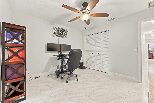 Residence photo 29
