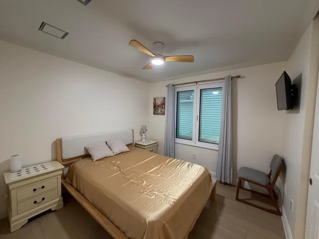 Residence photo 12