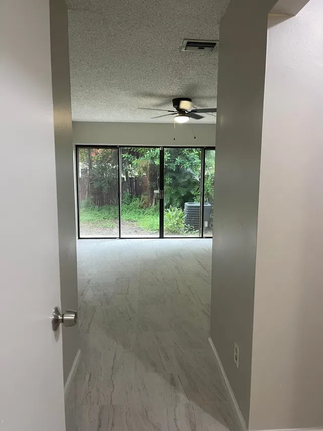  Residence photo 11
