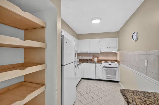  Residence photo 8