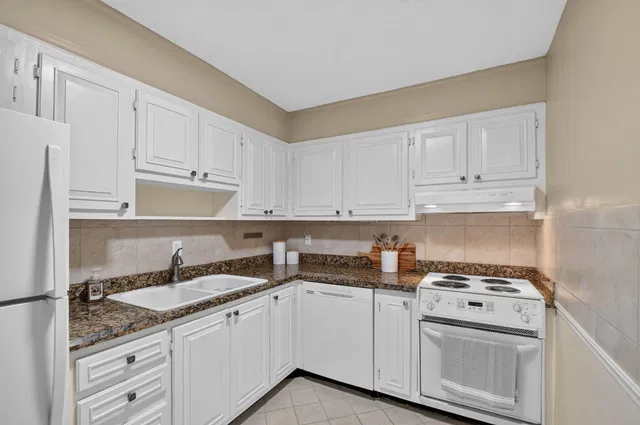  Residence photo 9