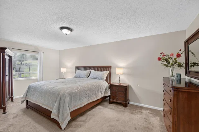  Residence photo 11
