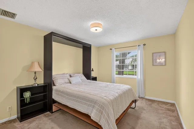  Residence photo 17