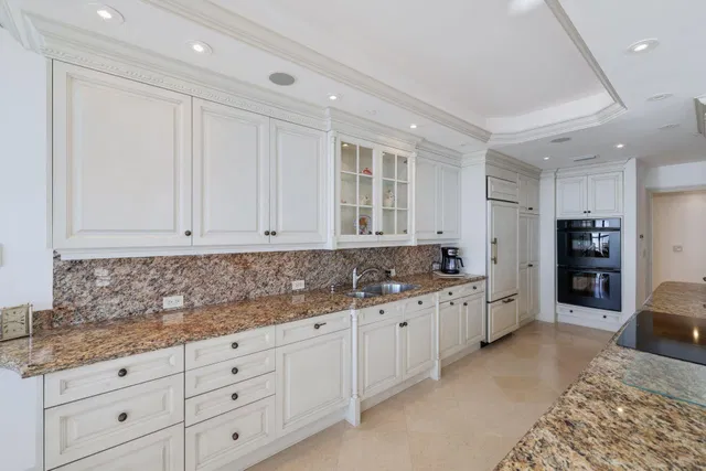  Unit 1502 photo 16