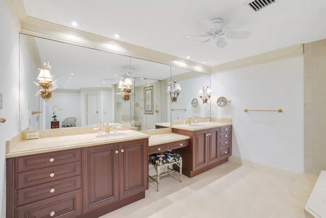  Unit 1502 photo 43