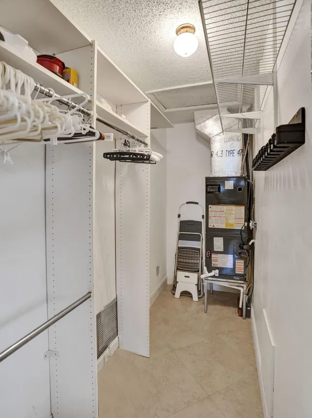 Residence photo 10