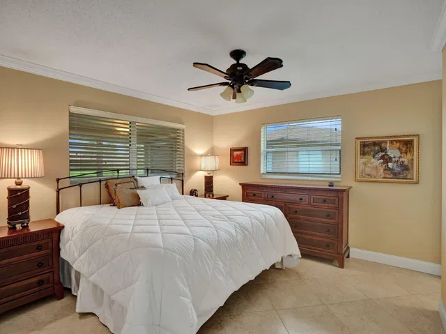 Residence photo 11