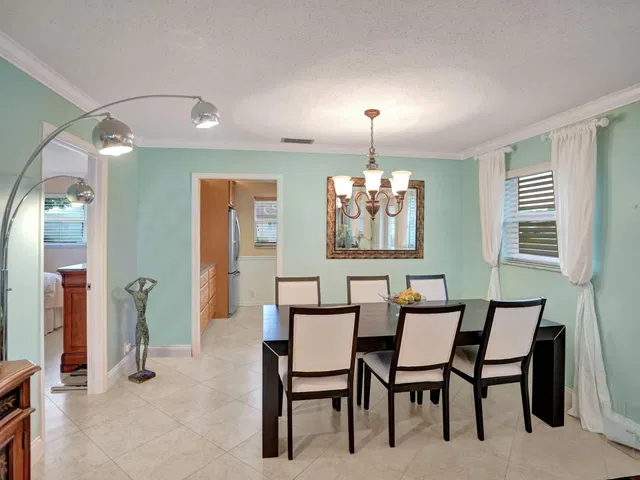 Residence photo 15