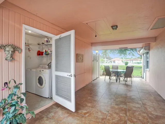 Residence photo 18