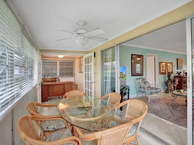 Residence photo 24