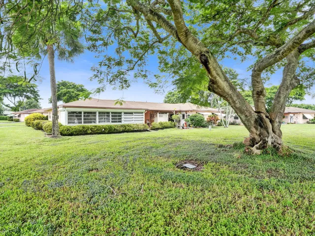 Residence photo 36