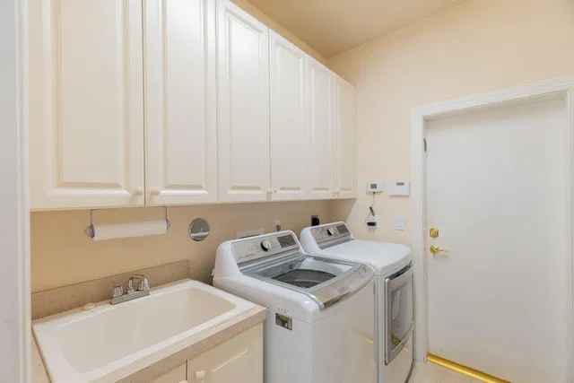 Residence photo 52