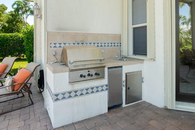 Residence photo 56