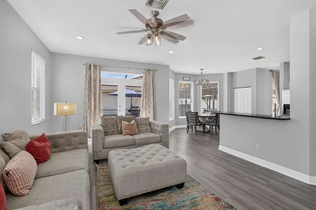 Residence photo 9