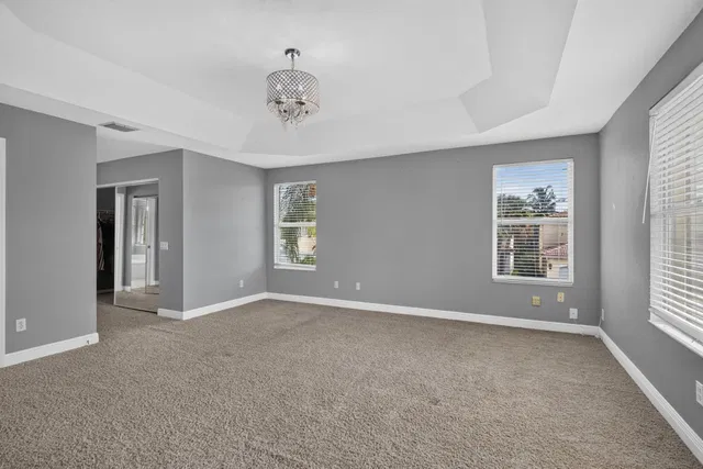 Residence photo 18