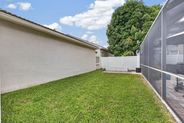 Residence photo 32