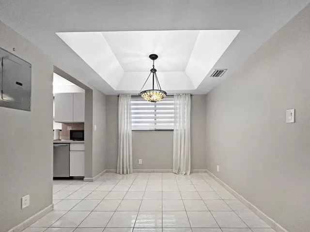  Unit 107 photo 4