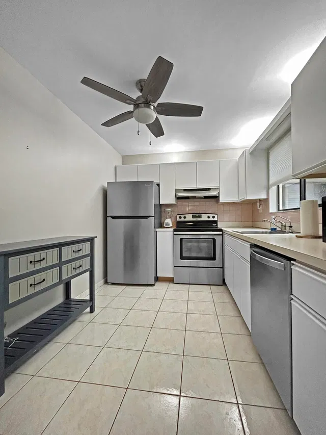  Unit 107 photo 6