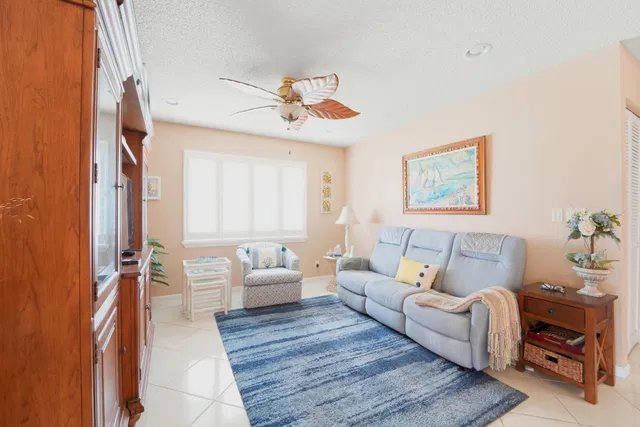 Residence photo 7