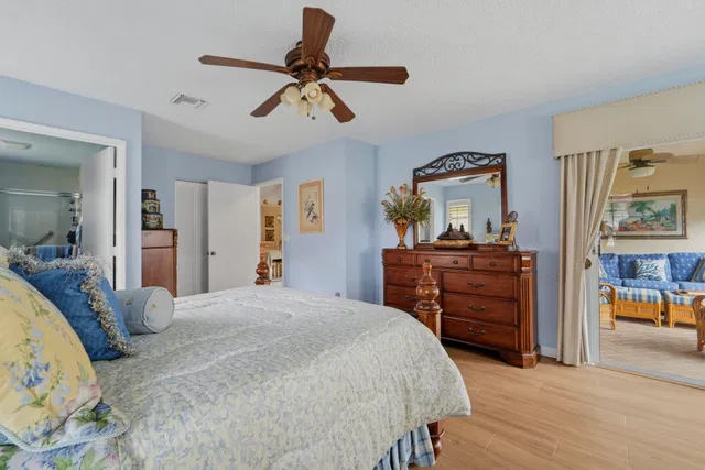 Residence photo 14
