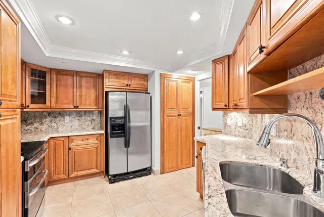 South Palm Beach Unit 506 photo 11