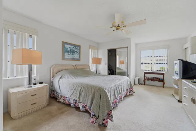 Residence photo 6