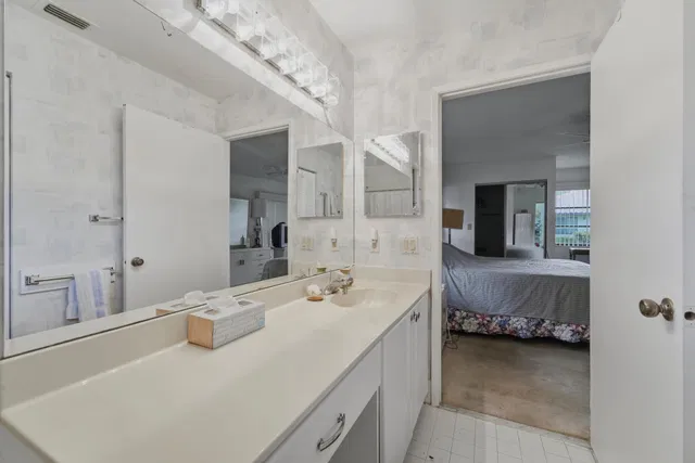 Residence photo 10