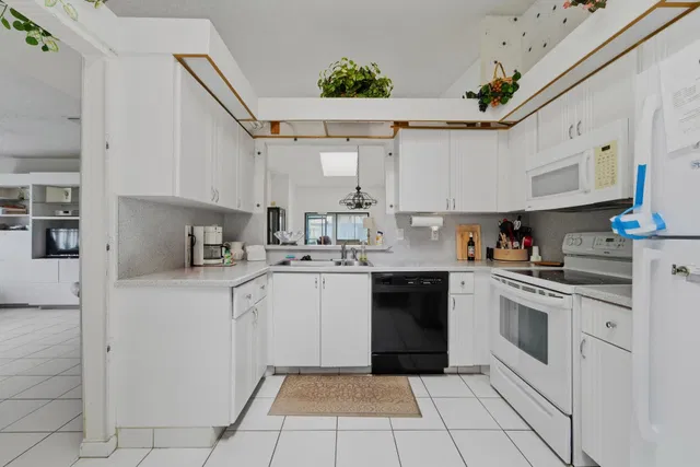 Residence photo 18