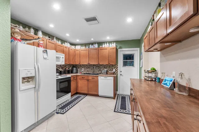 Residence photo 9