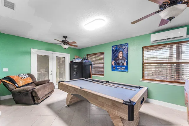 Residence photo 16