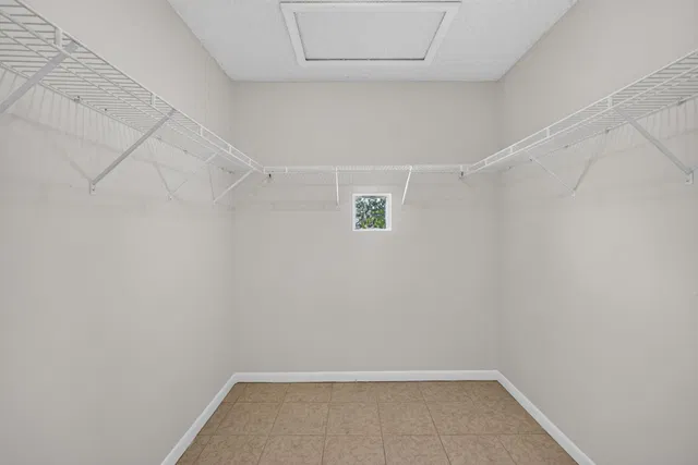 Unit Unit 204 photo 24