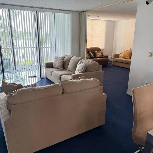 Unit 207 photo 10