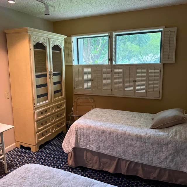 Unit 207 photo 18