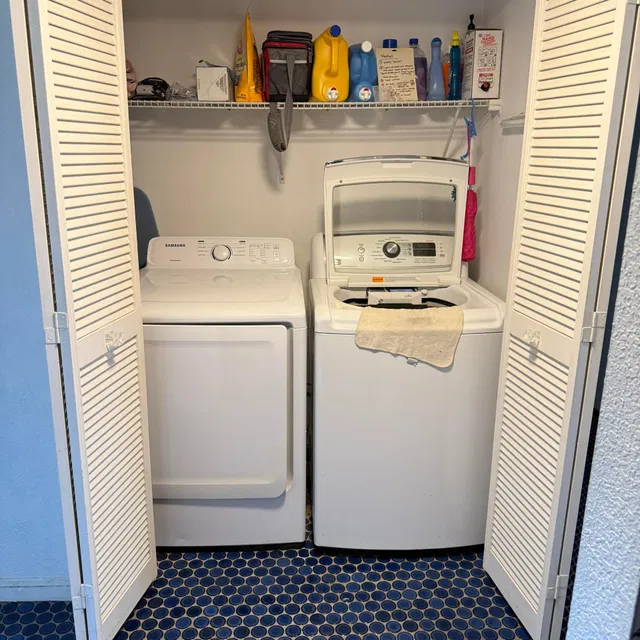 Unit 207 photo 20