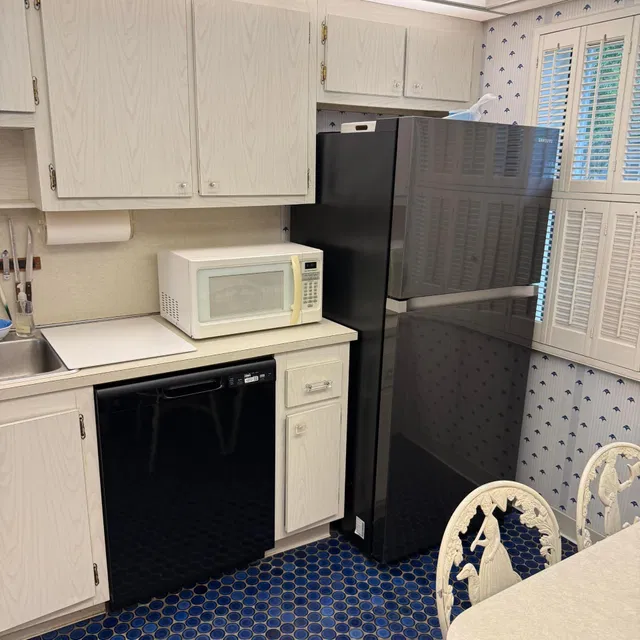 Unit 207 photo 21