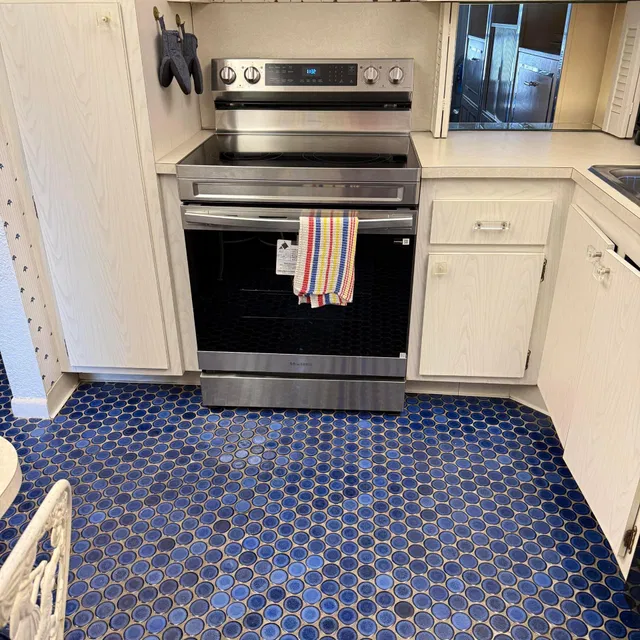 Unit 207 photo 23