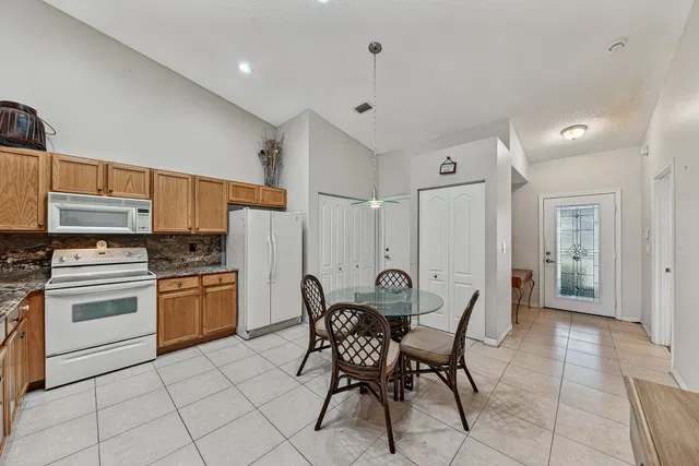 Residence photo 4