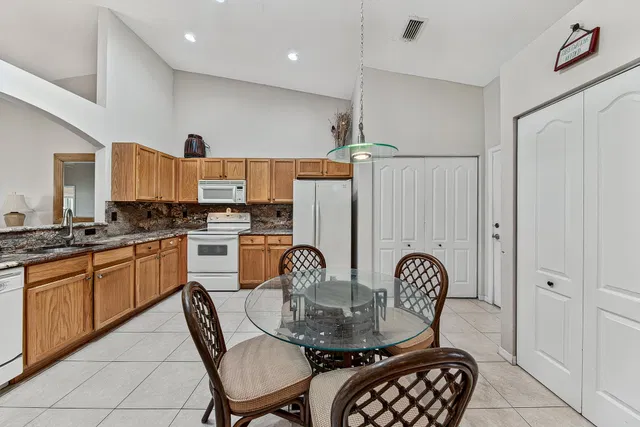 Residence photo 5