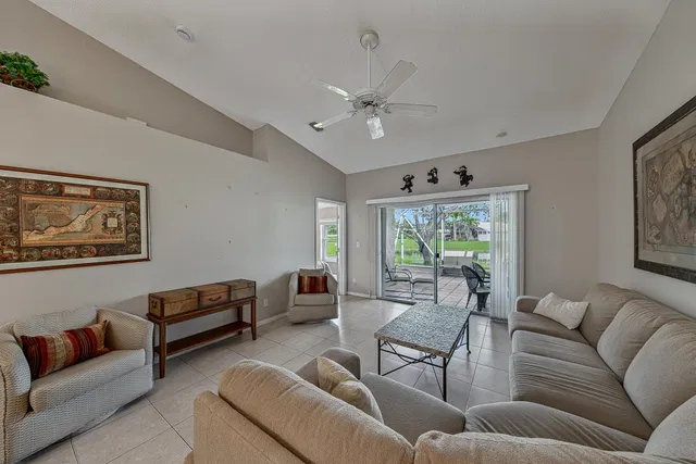 Residence photo 11