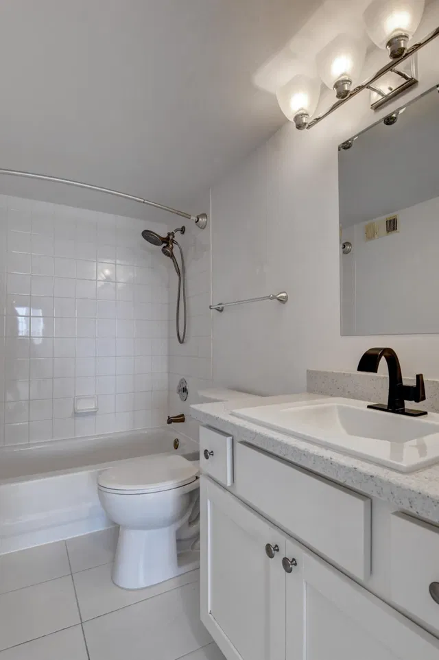 Unit 308 photo 30