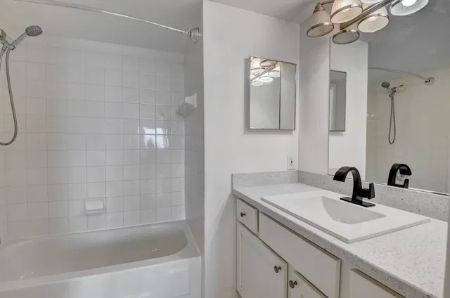 Unit 308 photo 31