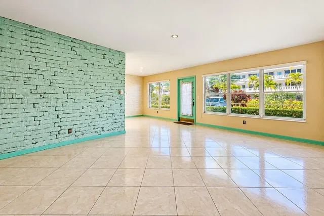 Residence photo 5
