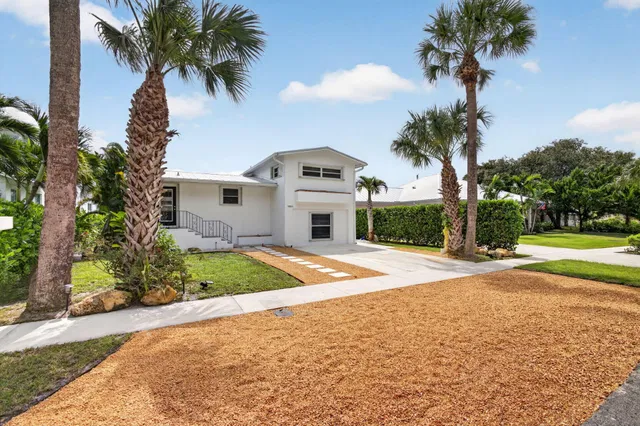Residence photo 3