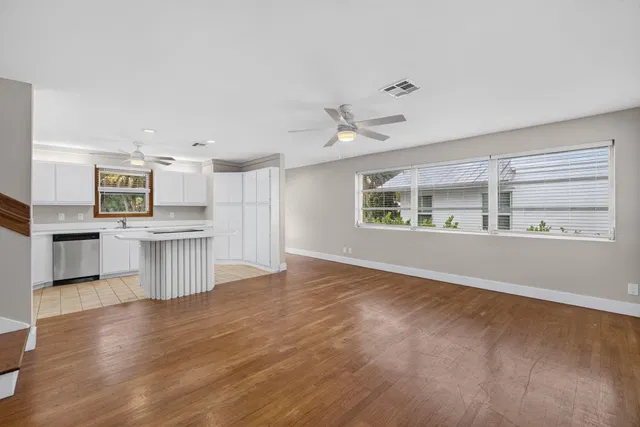 Residence photo 12